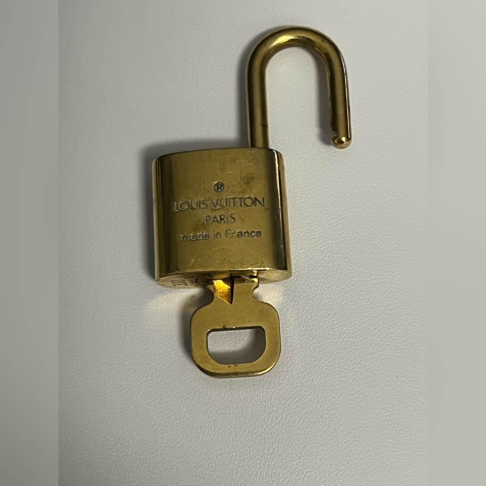 Authentic LOUIS VUITTON PadLock & Key Brass Gold Number 320